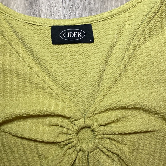 Cider Keyhole Top - Picture 2 of 4